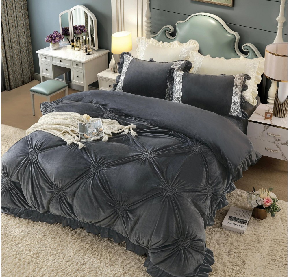 Lenjerie Lux din CATIFEA,4 piese- CT09