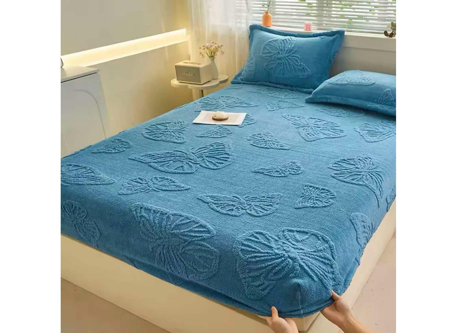 Husa de pat Cocolino cu ELASTIC imprimeu fluturas + 2 Fete de perna  HCF15
