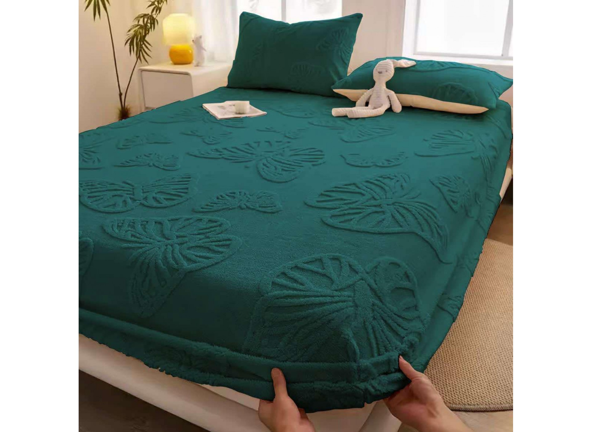 Husa de pat Cocolino cu ELASTIC imprimeu fluturas + 2 Fete de perna  HCF18