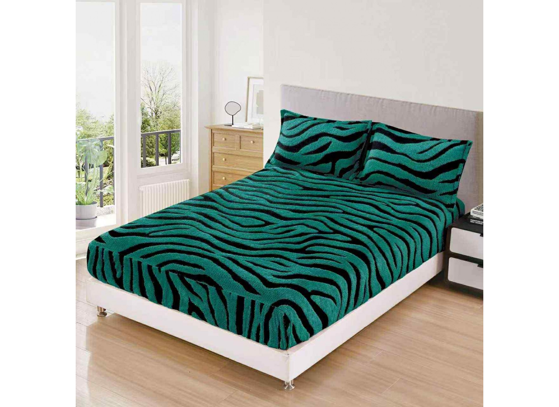 Husa de pat Cocolino cu ELASTIC model zebra + 2 Fete de perna  HCZ03