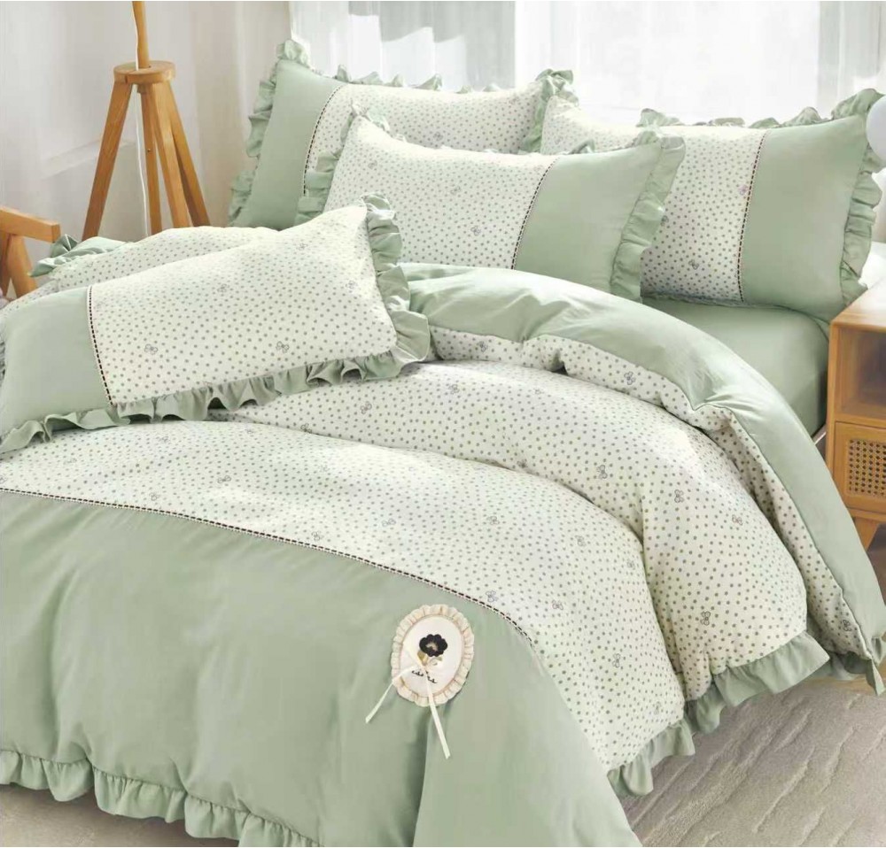 Lenjerie DELUXE din Bumbac Soft Touch cu Volanase BV091
